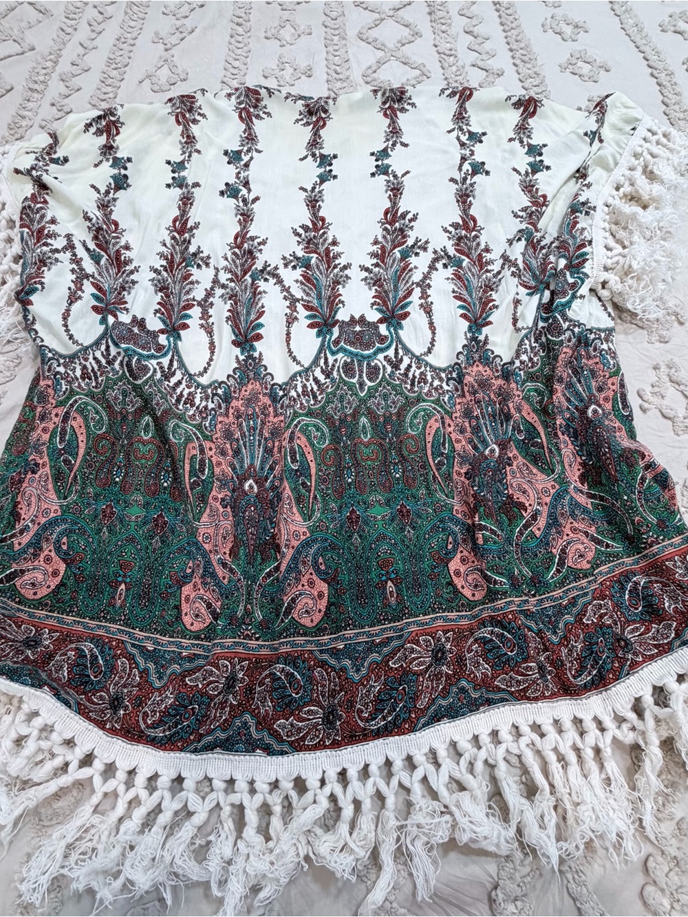 Umgee Green and Cream Paisley Fringe Kimono - Picture 5 of 8
